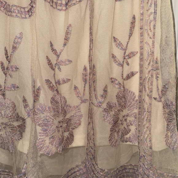 Romper size medium - Picture 2 of 5